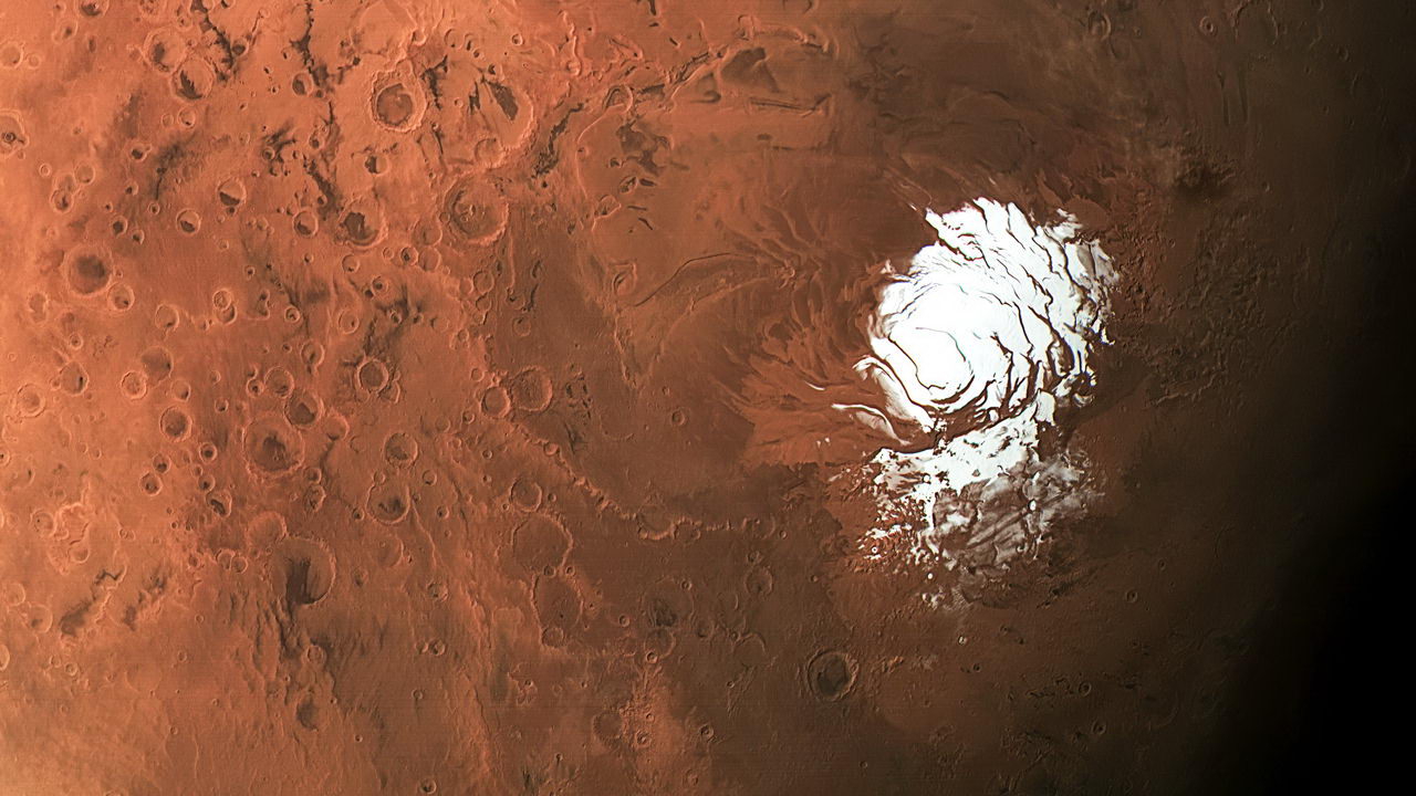 火星南极冰层下可能存在地下液态水湖泊