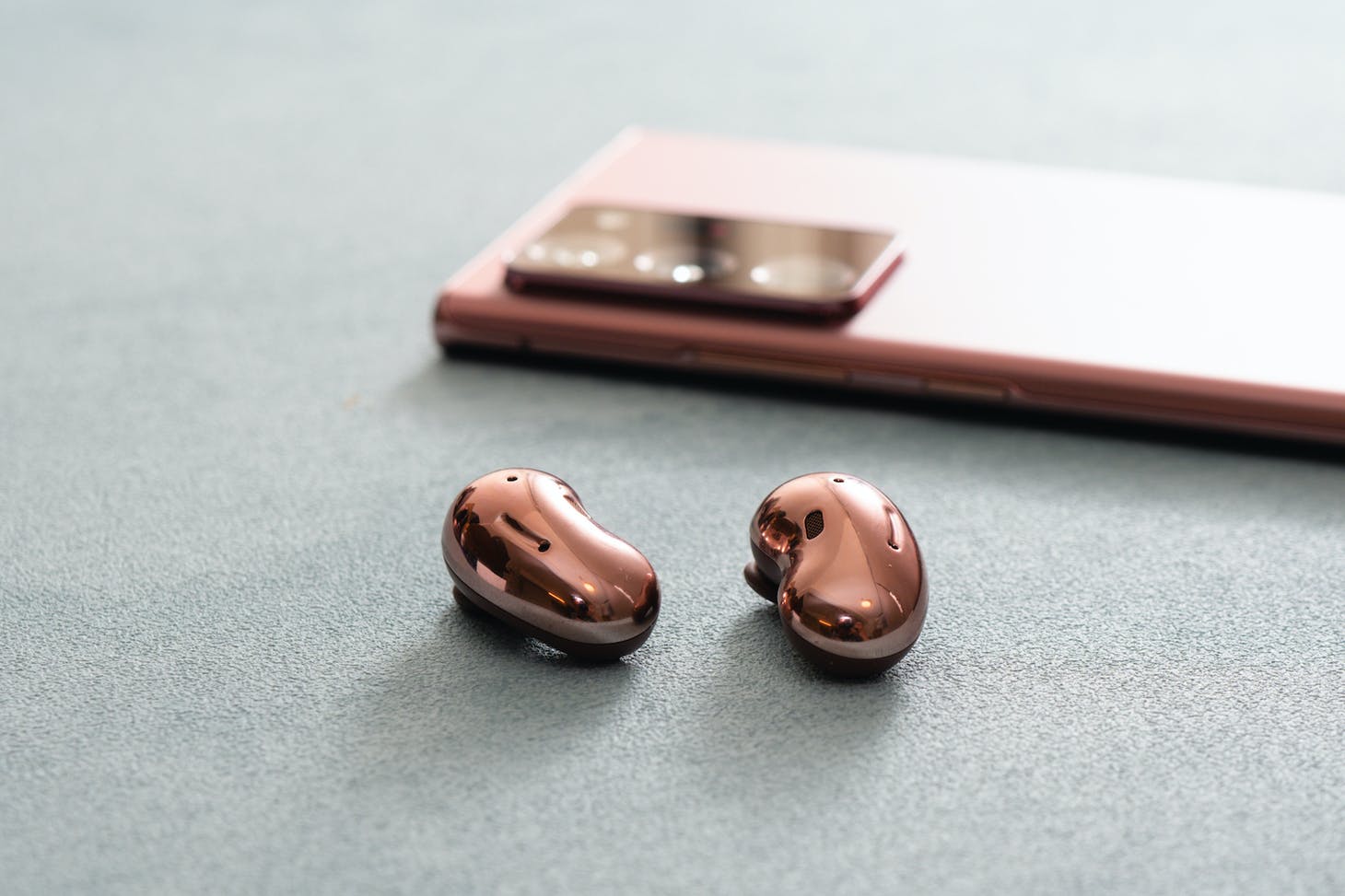 三星Galaxy Buds Live 真无线降噪耳机开箱评测：创新造型服贴耳际配戴更舒适，丰富功能超强降噪音质更胜以往