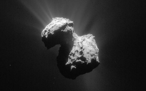 科学家在67P彗星上发现了极光：肉眼不可见的远紫外光
