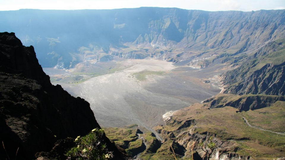 有记录以来最猛烈的一次火山喷发：坦博拉火山
