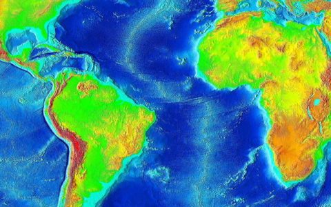 大西洋中脊的扩张让北美洲和欧洲之间的距离每年增加4厘米