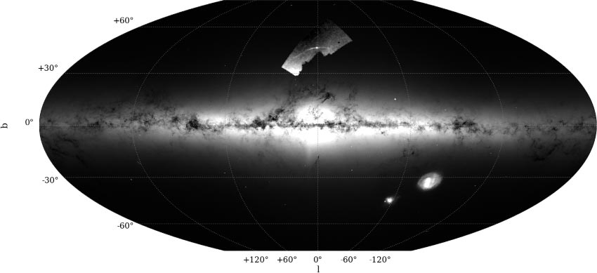 上面是银河坐标中的全天视图。较亮区域的恒星数量较多。银河系平面可见（b=0度）的大部分图像是使用Gaiae DR3数据生成的。顶部中心的小块显示了一个区域，在该区域可以获得更深的DECaLS数据，可以看到帕罗马5及其恒星流。图片来源：M.Gieles等人/GaiaeDR3/DESIDECaLS