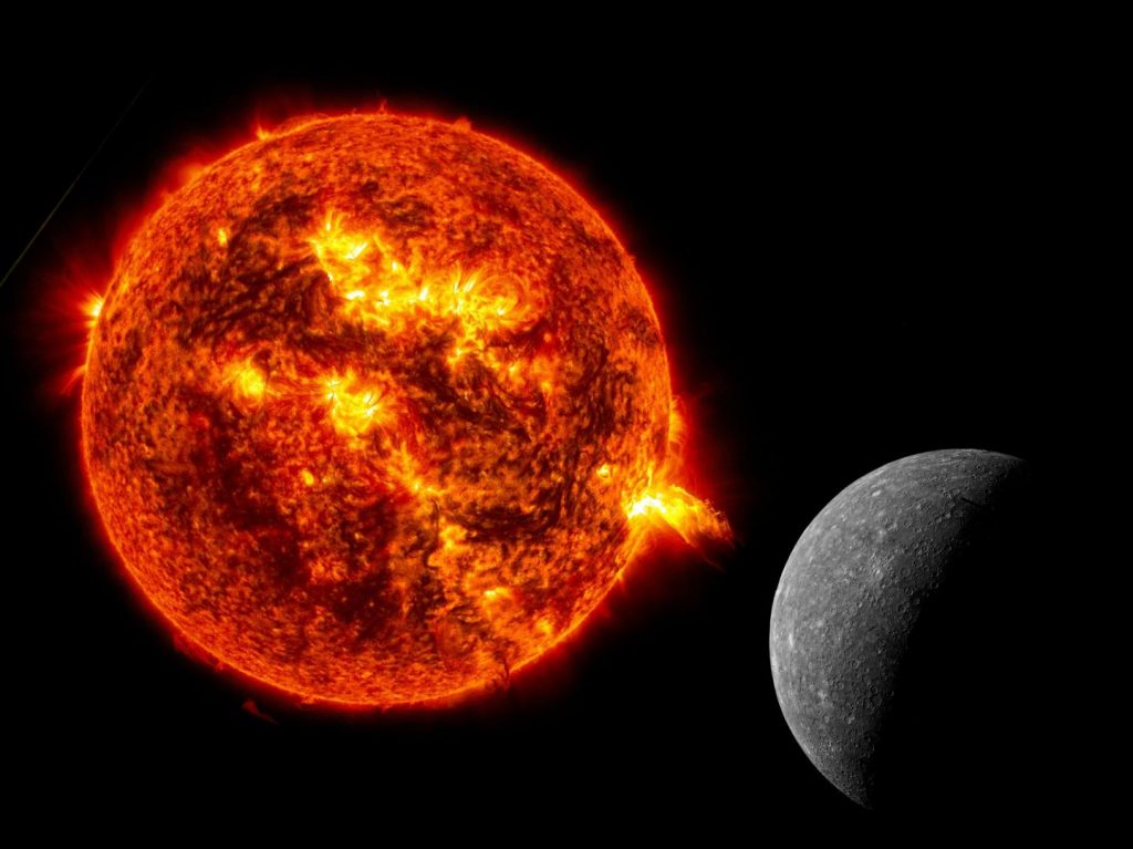 水星是距离太阳最近的行星，在上面看到的太阳要比地球上看到的大不少