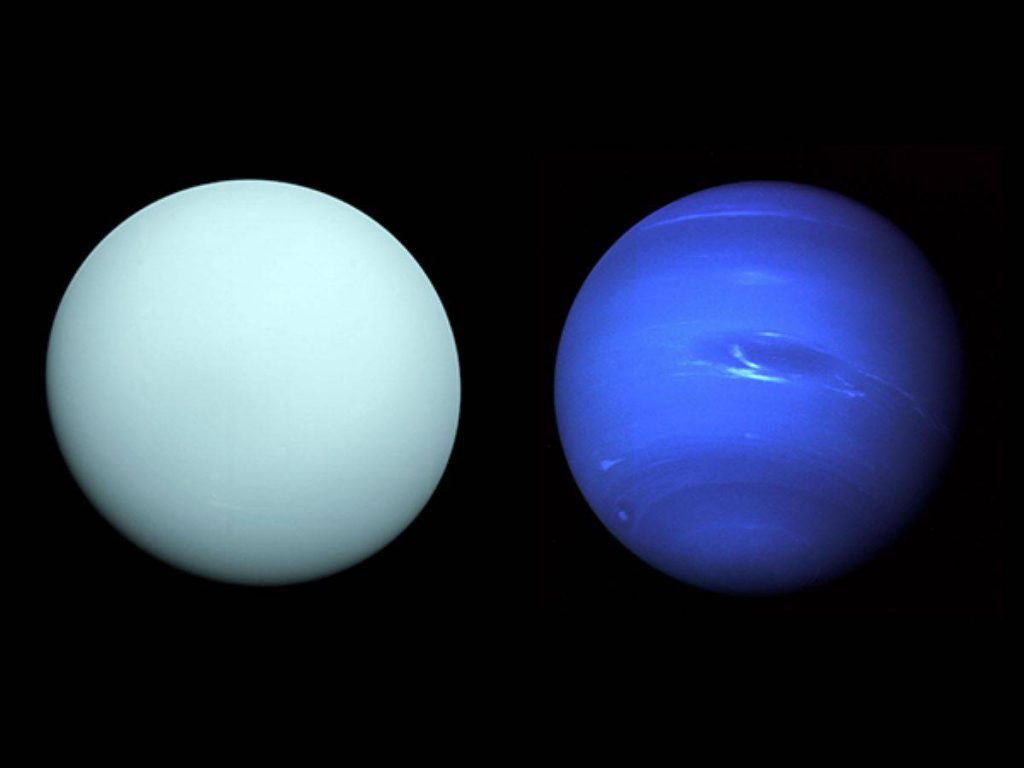 天王星的蓝色看起来很苍白，而海王星则很深，也更蓝