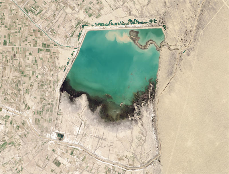世界上第二长的运河：卡拉库姆运河将阿姆河的河水引到土库曼斯坦的沙漠地带，开辟出大量的棉花田