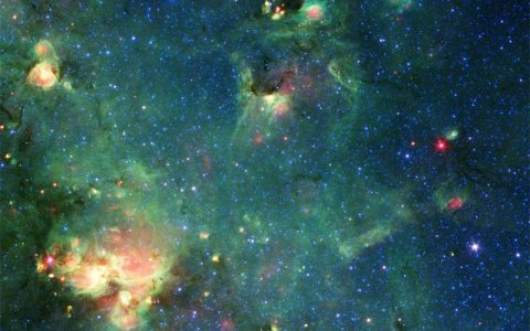 哥斯拉星云：宇宙中的大怪兽正在诞生恒星