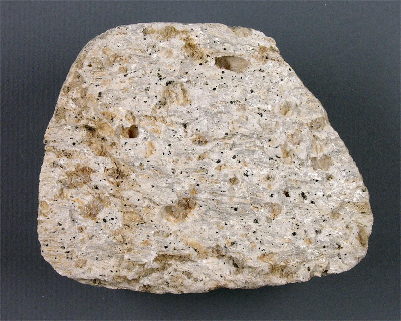 浮石是一种浅色火山岩石