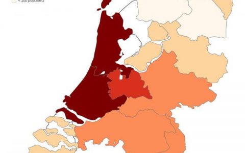 2022年荷兰人口总数为1721.2万人，人口增长率为0.22%