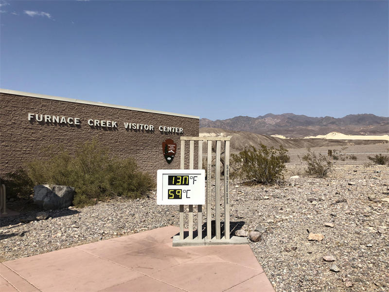 死亡谷的Furnace Creek（熔炉溪）测量出了93.9℃的地表最高温世界纪录