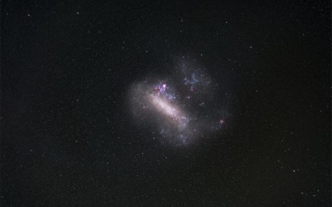 大麦哲伦星系：银河系最大的卫星星系，24亿年后星系合并
