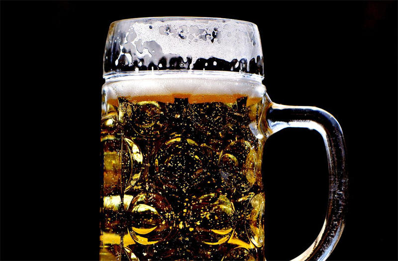 啤酒是世界上最受欢迎的饮料之一