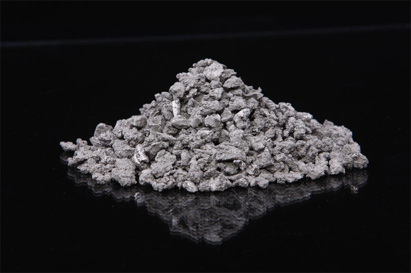 海绵钛是钛工业的原料产物