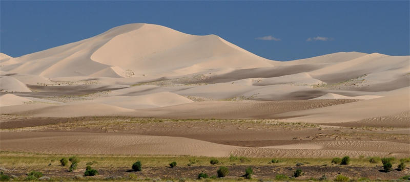 蒙古国南部的戈壁沙漠