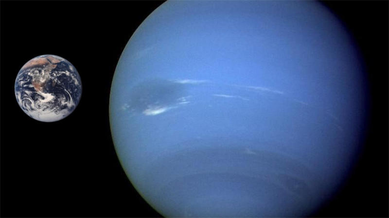 海王星和地球图片