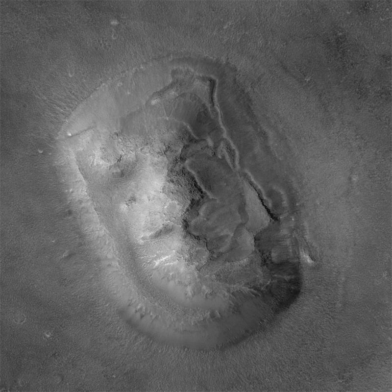 2001年火星全球勘测者的拍摄的火星人脸