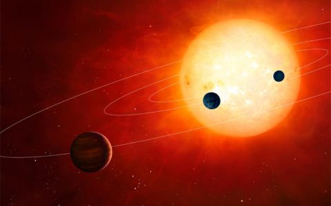 K型恒星（橙矮星）：比太阳略小的主序星