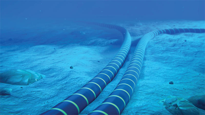 海底电缆的重量可以达到8万吨，长度超过8000公里