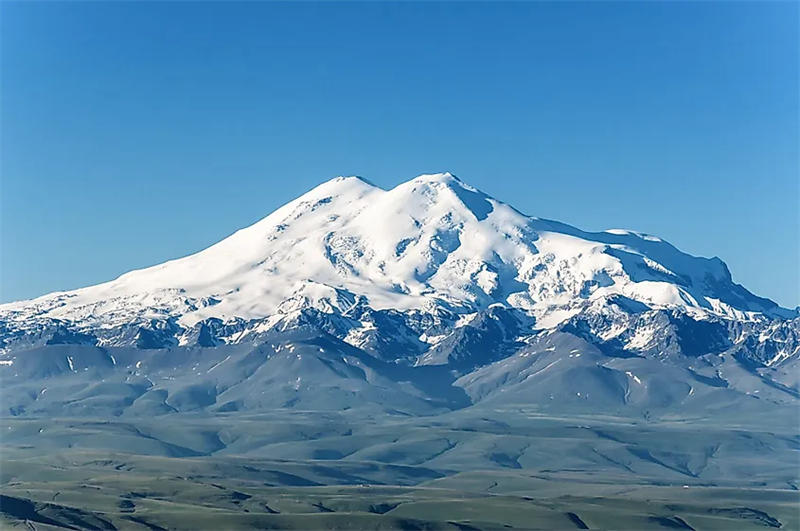 厄尔布鲁士峰是欧洲最高峰