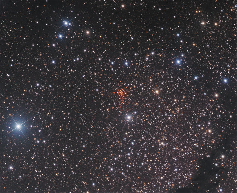 维斯特卢1（Westerlund 1 ）是一个年轻的星团，里面包含了一些银河系中最巨大的恒星