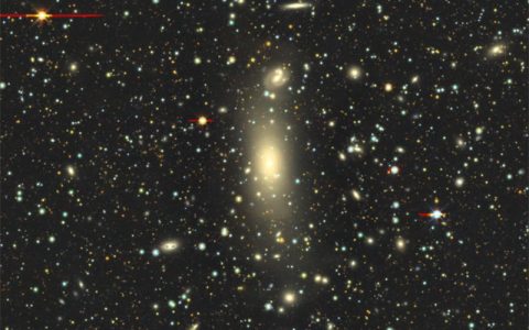 ESO 383-76：宇宙中最大的星系，直径176万光年